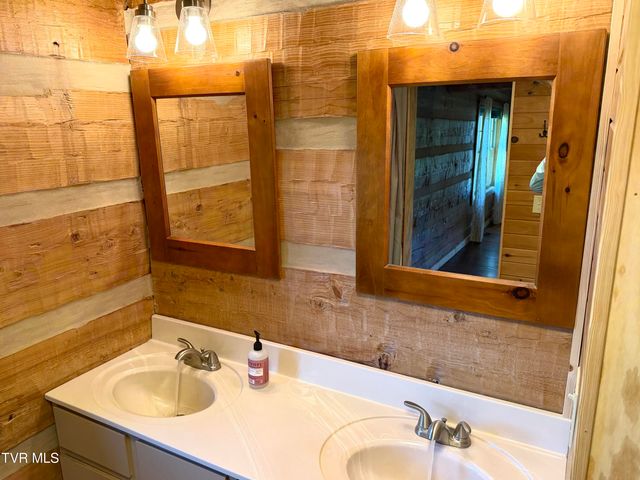 15655 Barnrock Road, Mendota, VA 24270