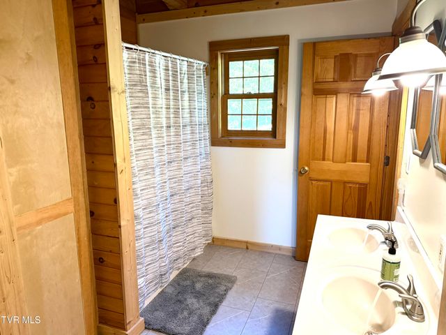 15655 Barnrock Road, Mendota, VA 24270