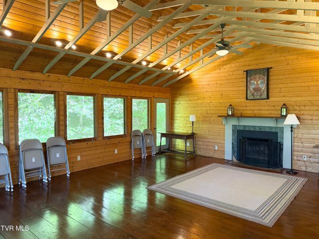 15655 Barnrock Road, Mendota, VA 24270