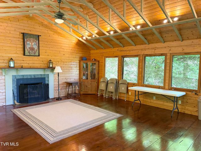 15655 Barnrock Road, Mendota, VA 24270