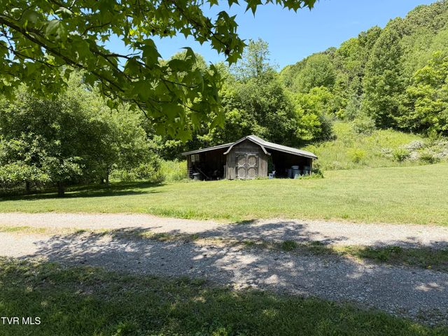 15655 Barnrock Road, Mendota, VA 24270