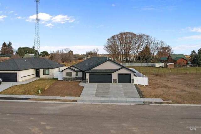 1516 Bird Farm Dr, Jerome, ID 83301