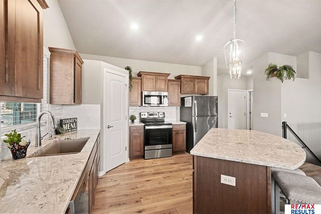 7332 N 167 Street, Bennington, NE 68007