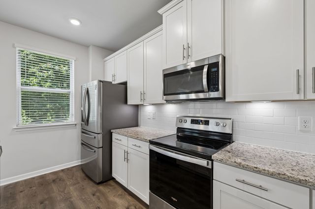 1045 Altavista Ln, Smyrna, TN 37167