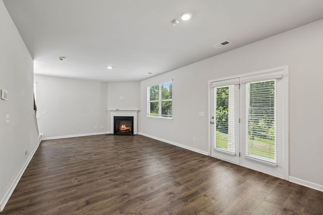 1045 Altavista Ln, Smyrna, TN 37167
