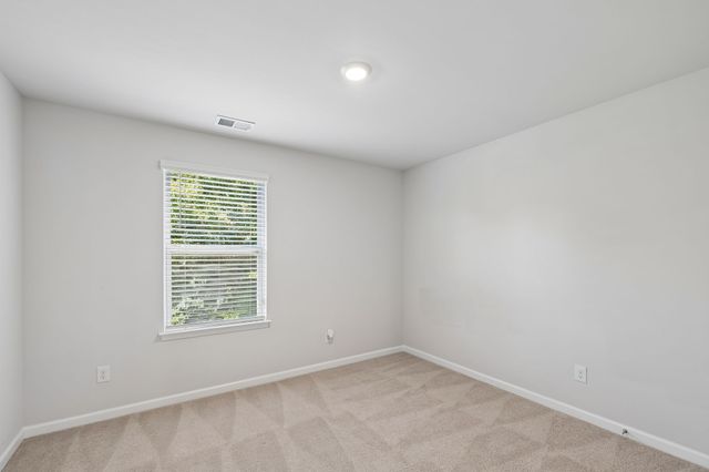 1045 Altavista Ln, Smyrna, TN 37167