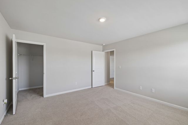 1045 Altavista Ln, Smyrna, TN 37167