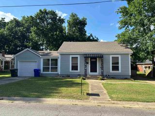 1614 Independence, Conway, AR 72034