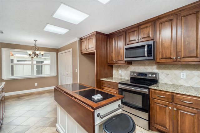 415 Enchanted Trail Drive, Spring, TX 77388