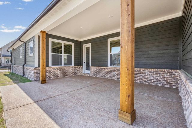 10224 LOUANNE DR, Collierville, TN 38017