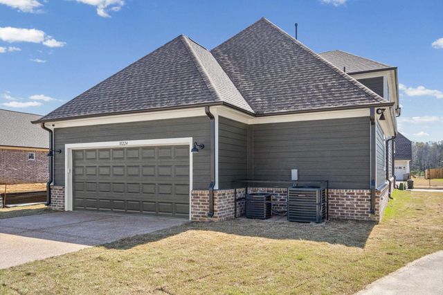 10224 LOUANNE DR, Collierville, TN 38017