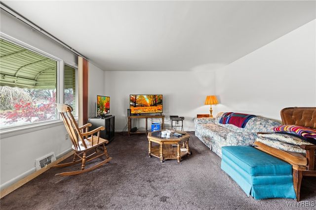 1740 Clinton Street, Buffalo, NY 14206