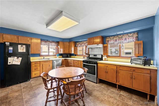 1740 Clinton Street, Buffalo, NY 14206