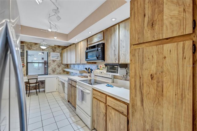 420 BEACH ROAD 508, Sarasota, FL 34242