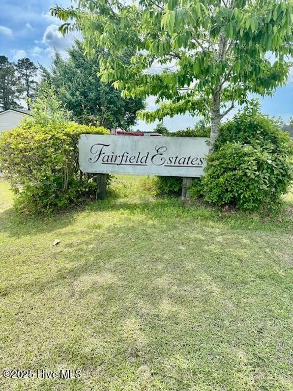 29 Fairfield Drive W, Whiteville, NC 28472