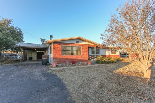 2202 Carl St, Big Spring, TX 79720