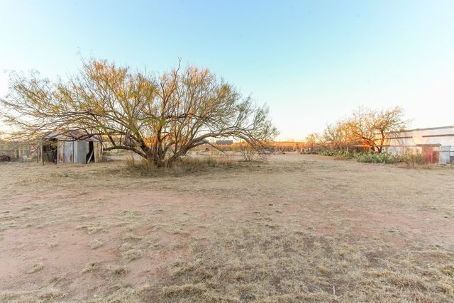 2202 Carl St, Big Spring, TX 79720