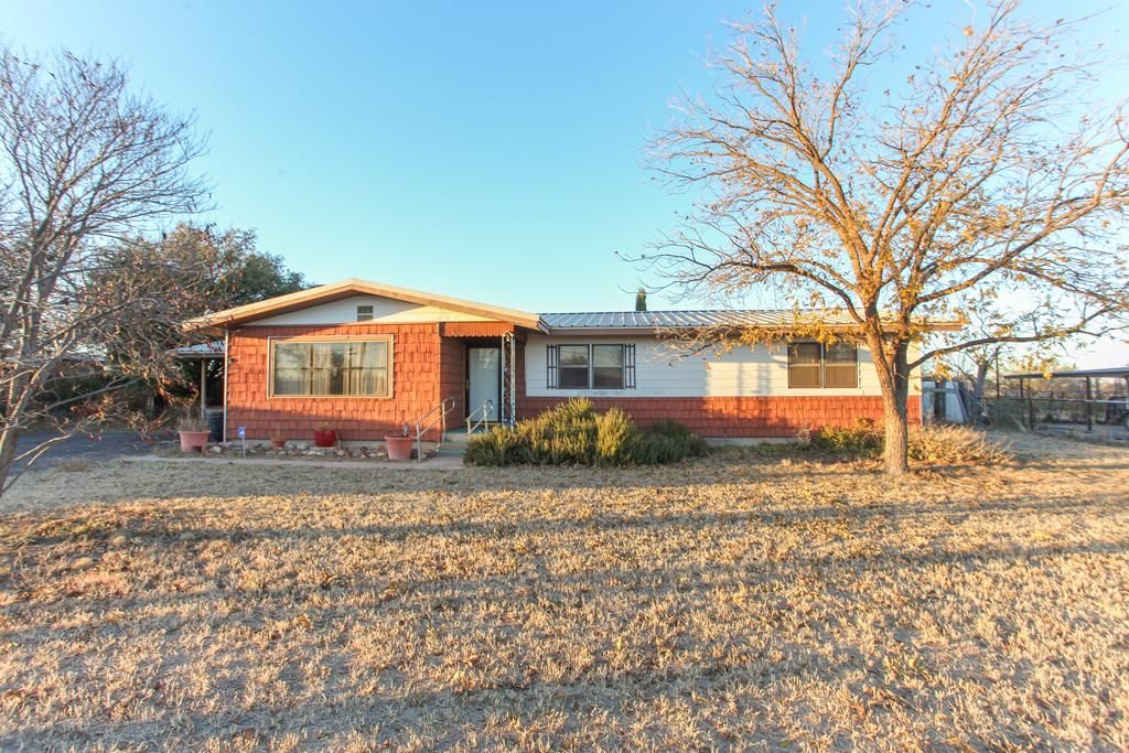 2202 Carl St, Big Spring, TX 79720