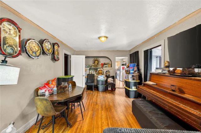 5356 Chesley, Los Angeles, CA 90043