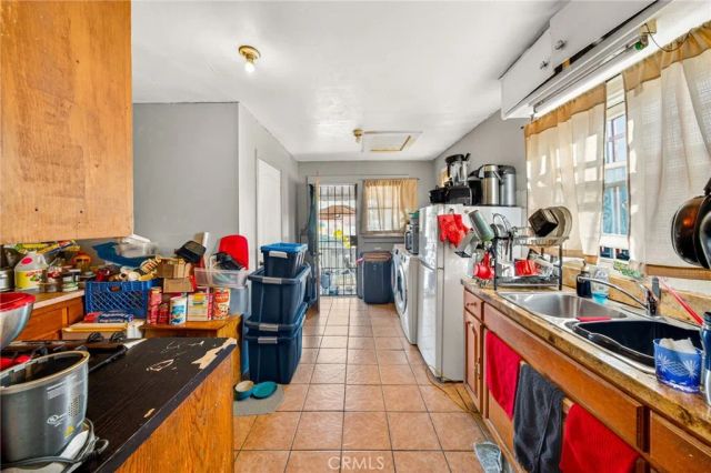 5356 Chesley, Los Angeles, CA 90043