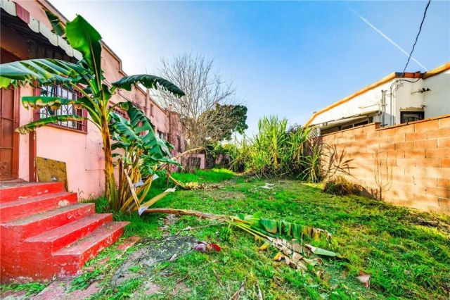 5356 Chesley, Los Angeles, CA 90043