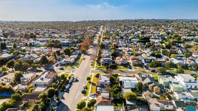 5356 Chesley, Los Angeles, CA 90043