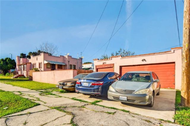 5356 Chesley, Los Angeles, CA 90043