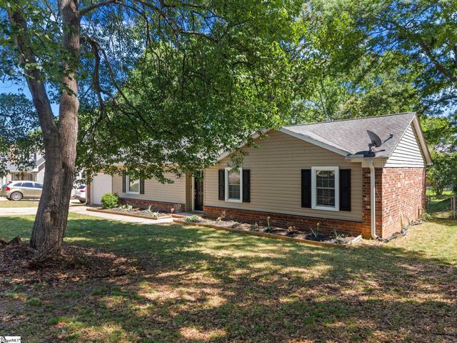 112 Canebrake Circle, Greer, SC 29650