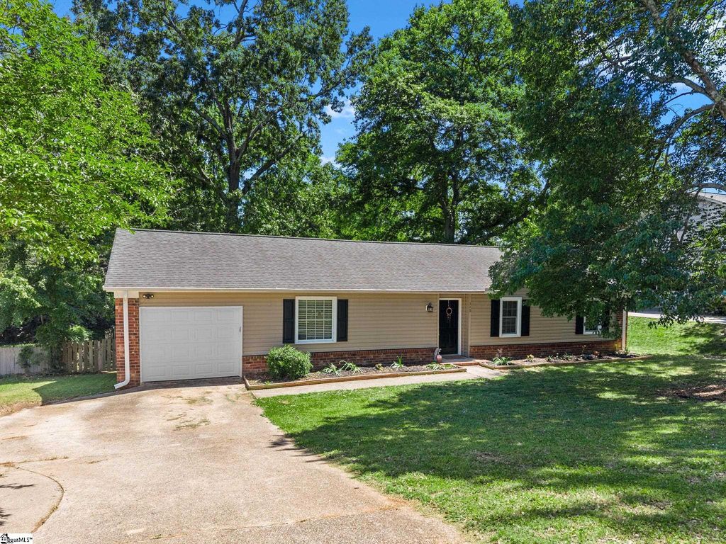 112 Canebrake Circle, Greer, SC 29650