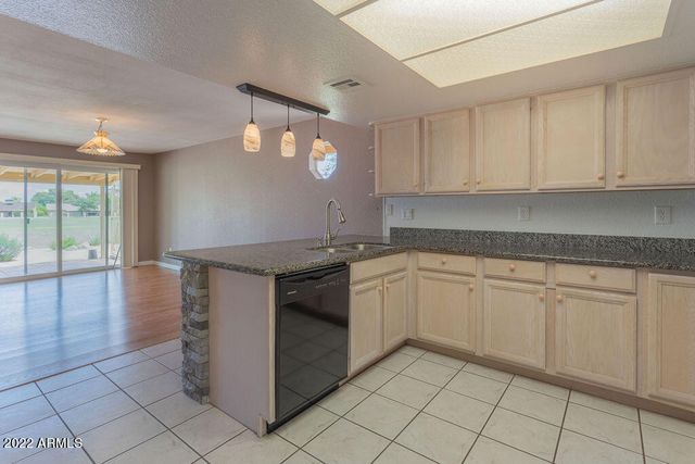 12003 S TONOPAH Drive, Phoenix, AZ 85044