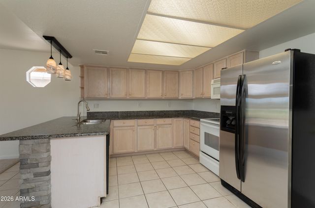 12003 S TONOPAH Drive, Phoenix, AZ 85044