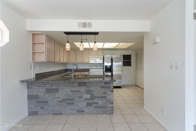 12003 S TONOPAH Drive, Phoenix, AZ 85044