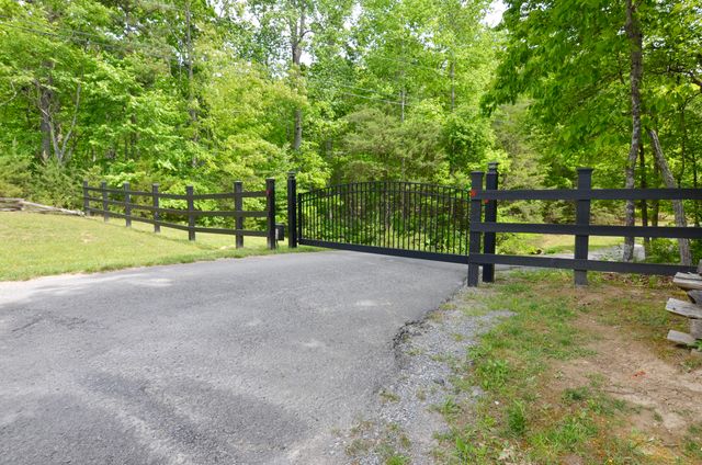 562 Brier Branch Road, Graysville, TN 37338