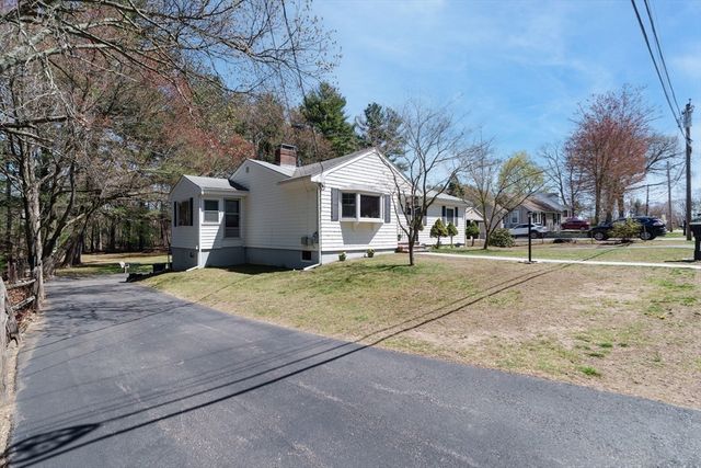 4 Gowing Rd, Wilmington, MA 01887