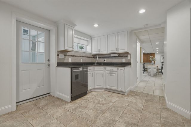 4 Gowing Rd, Wilmington, MA 01887
