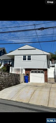 13 Minnisink Road, Totowa, NJ 07512