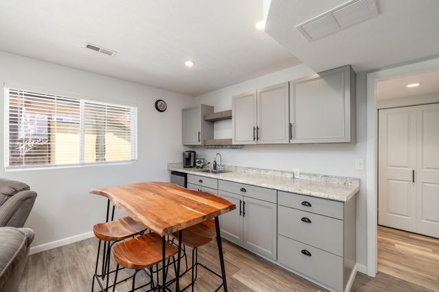 17922 E 11th Ct, Greenacres, WA 99016