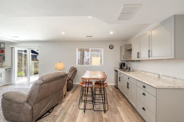 17922 E 11th Ct, Greenacres, WA 99016