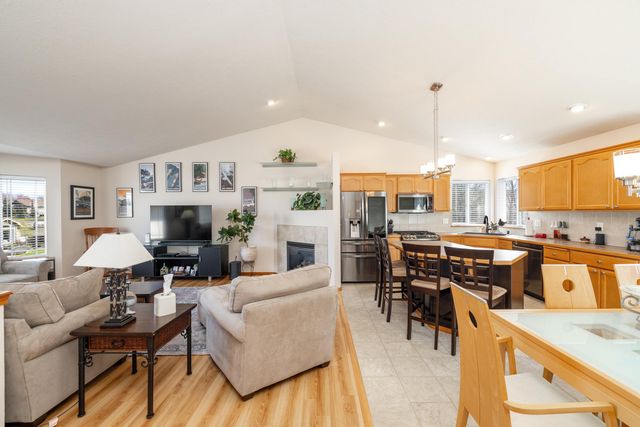 17922 E 11th Ct, Greenacres, WA 99016