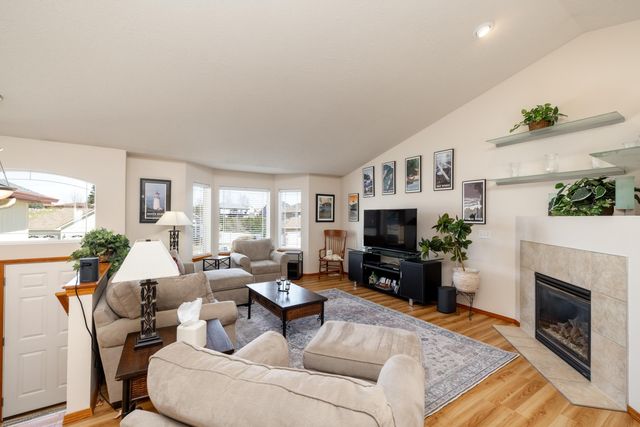 17922 E 11th Ct, Greenacres, WA 99016