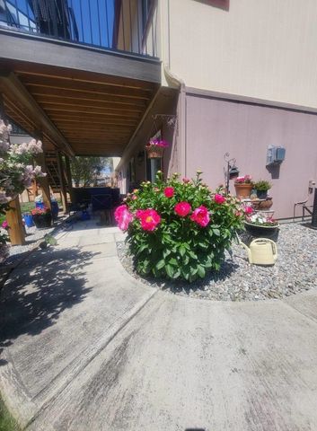 17922 E 11th Ct, Greenacres, WA 99016