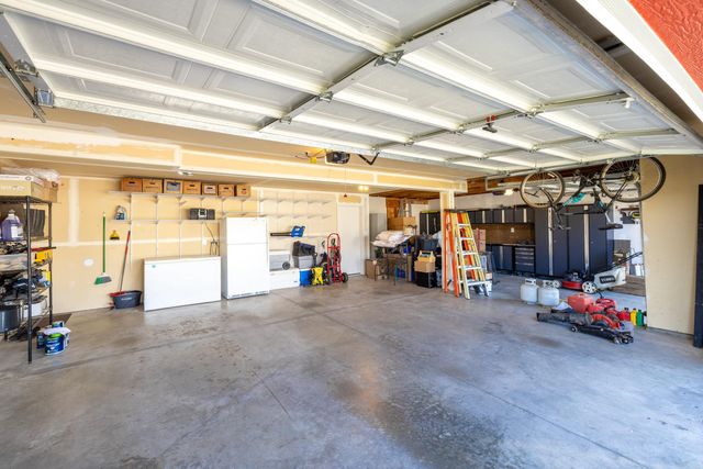 17922 E 11th Ct, Greenacres, WA 99016