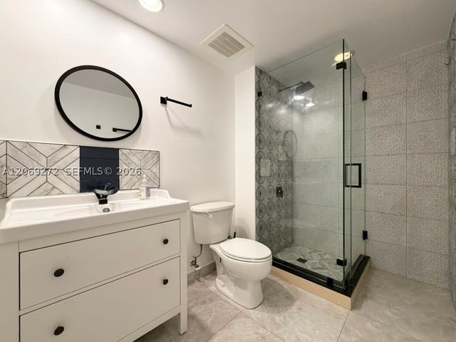 950 Brickell Bay Dr 1108, Miami, FL 33131