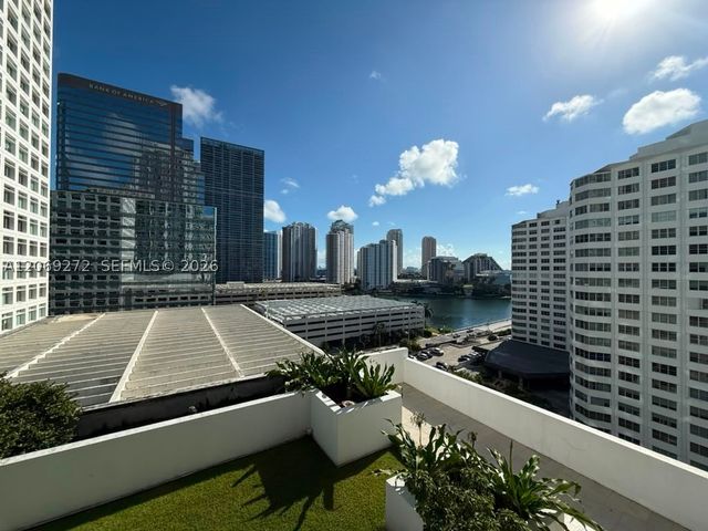 950 Brickell Bay Dr 1108, Miami, FL 33131
