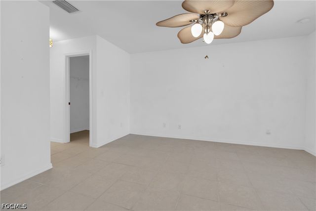 2610 40th ST W, Lehigh Acres, FL 33971