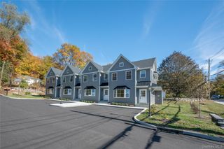670 E Main Street, Jefferson Valley, NY 10535
