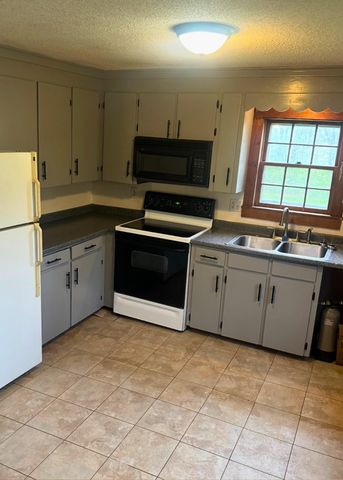 260 Charles Street, Farmington, NH 03835