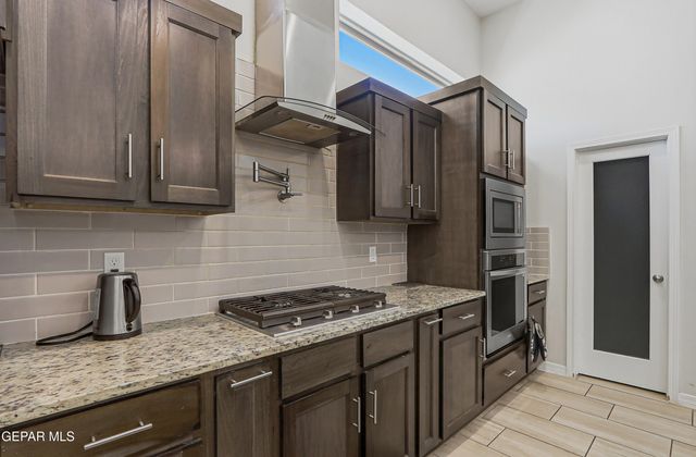 2331 Enchanted Eagle Lane, El Paso, TX 79911