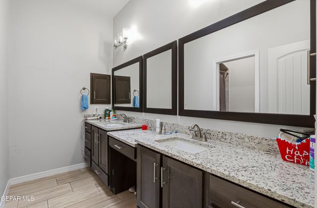 2331 Enchanted Eagle Lane, El Paso, TX 79911