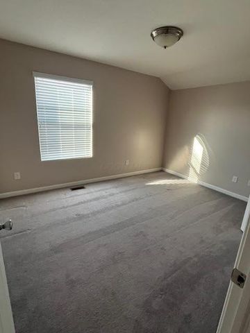 6753 Bigerton Bend Bend, Canal Winchester, OH 43110